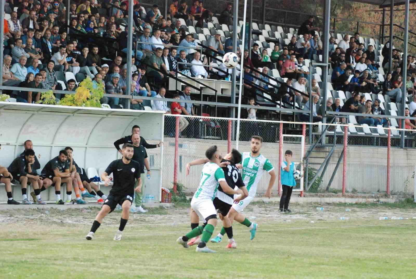 Çal Belediyespor sezona 3 puanla başladı
