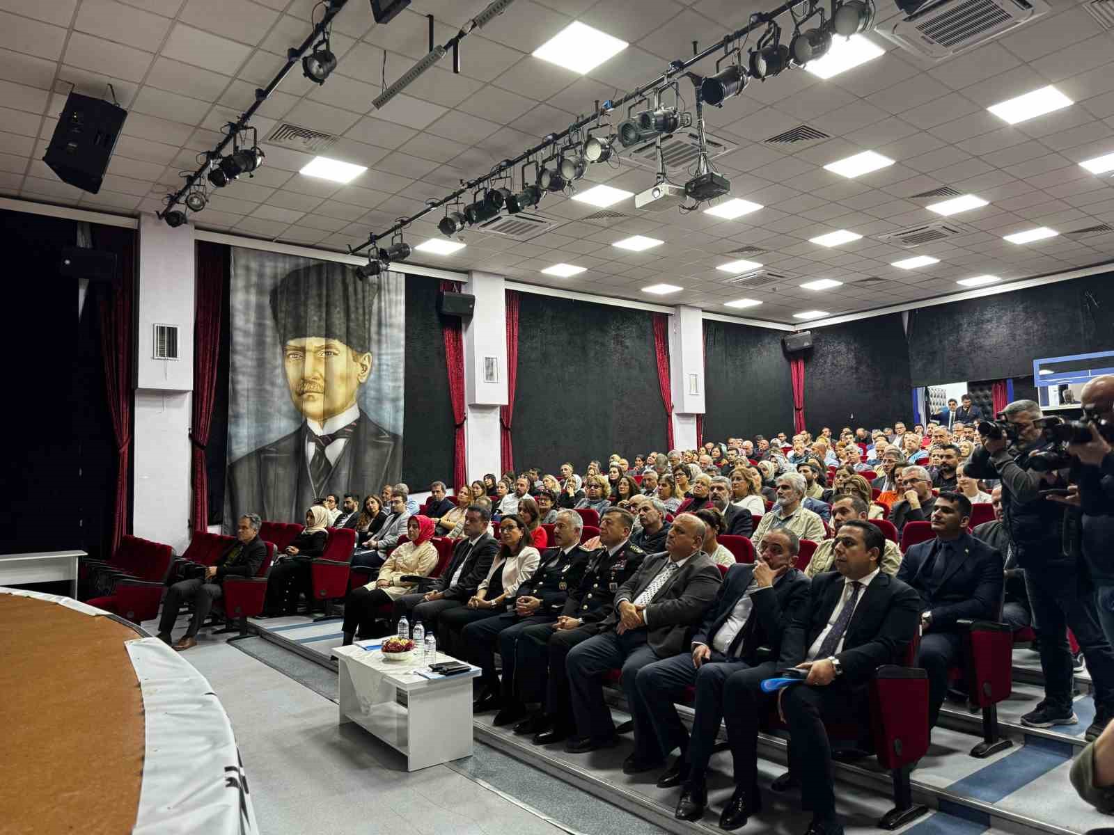 Müdür Bitirik, “Uyuşturucu belasına göz açtırmayacağız”
