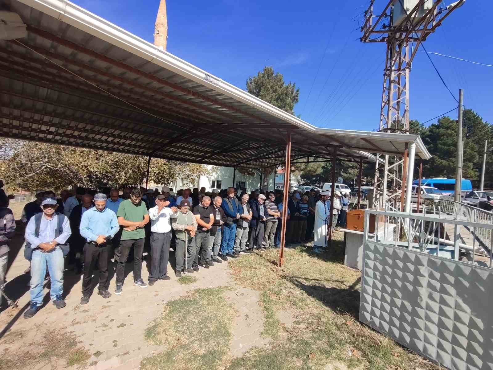 Kapulukaya Barajı’nda cesedi bulunan Yalçıner son yolculuğuna uğurlandı
