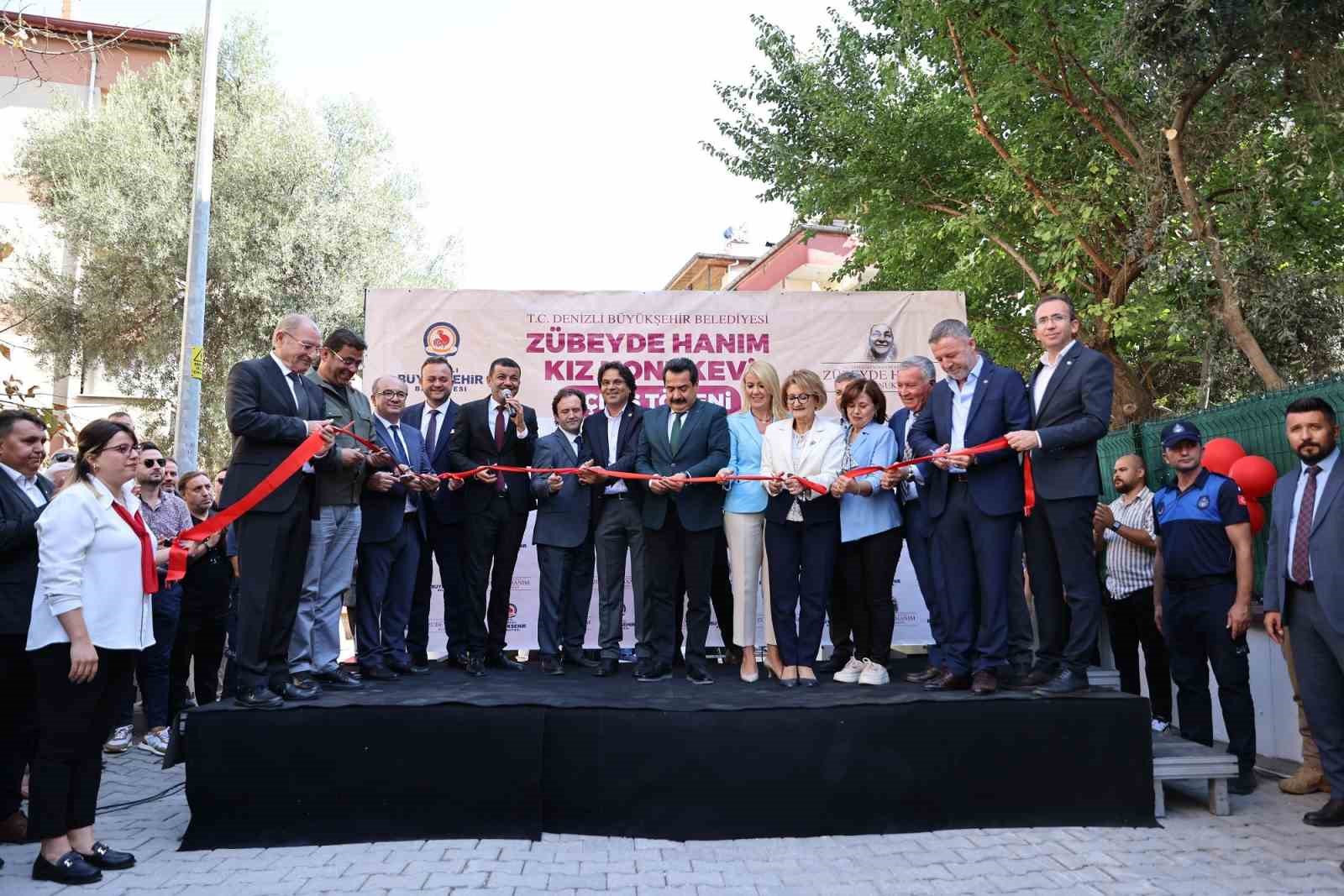 Denizli Zübeyde Hanım Kız Konukevi törenle açıldı
