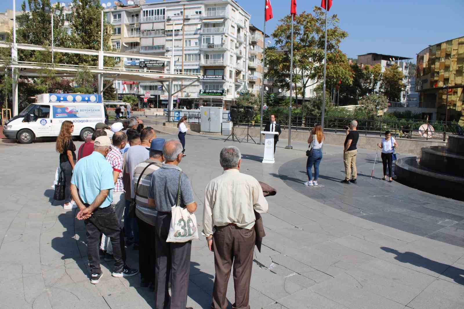 Aydın’da beyaz bastonun önemine dikkat çekildi
