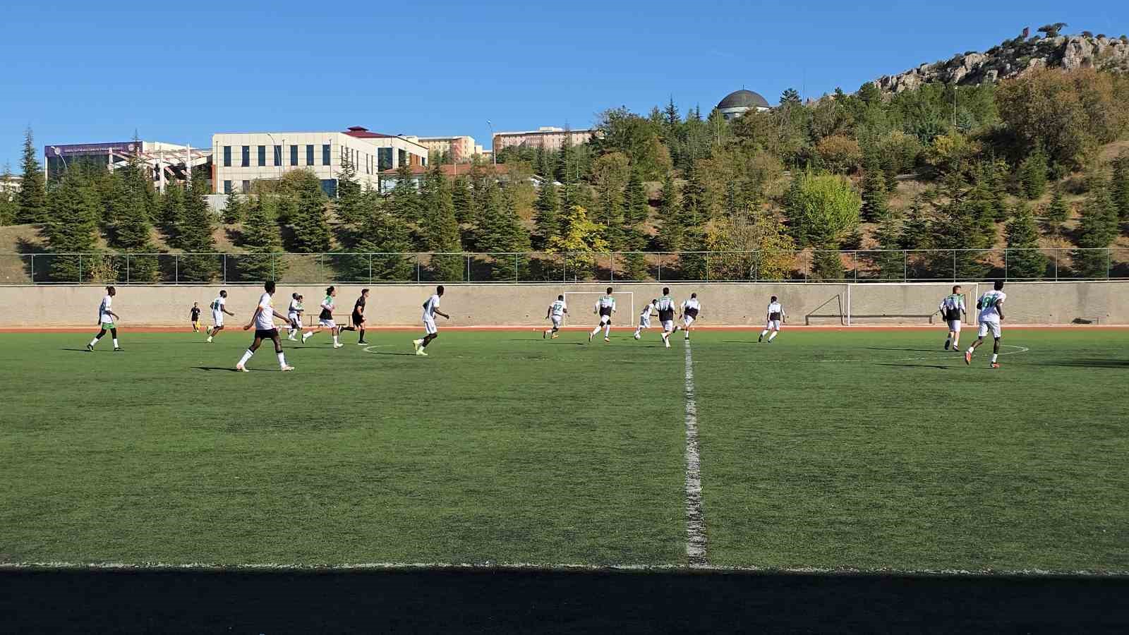 Tokat’ta yabancı öğrenciler arası futbol turnuvası başladı
