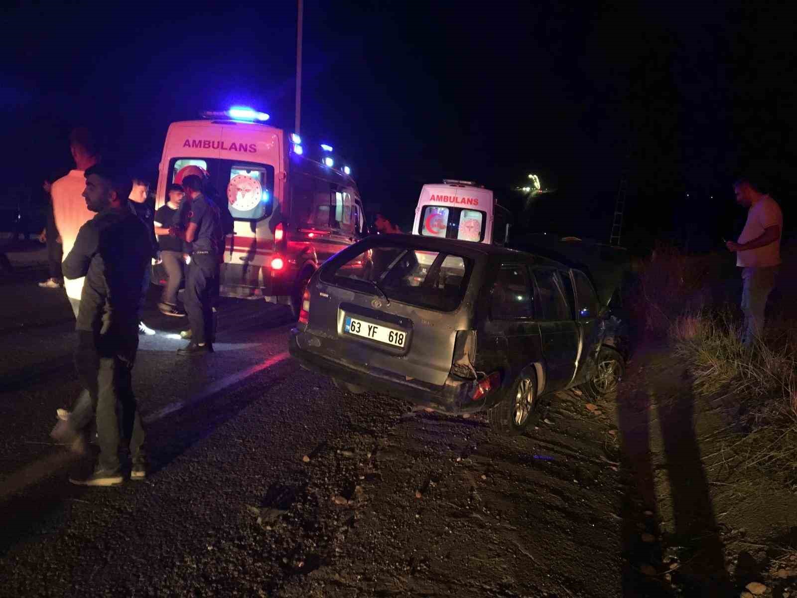 Adıyaman’da iki otomobil çarpıştı: 7 yaralı
