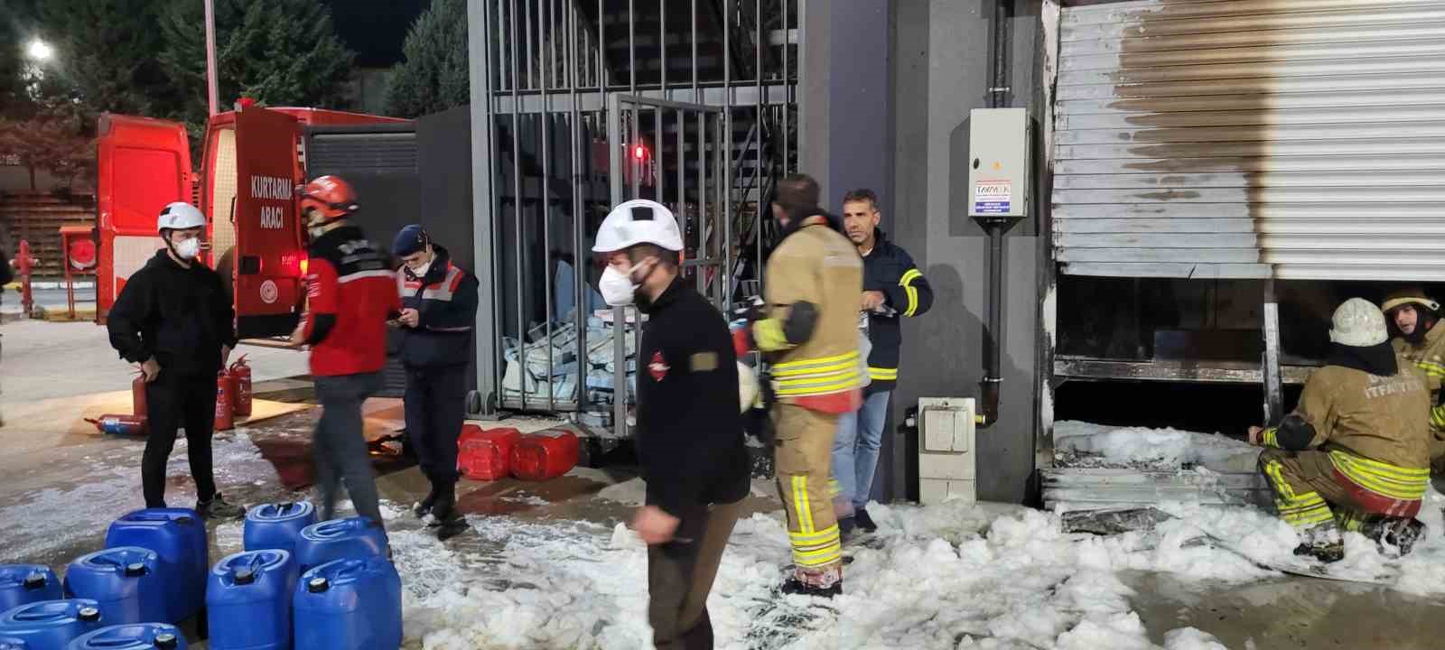 Temizlik işletmesinde çıkan yangın söndürüldü
