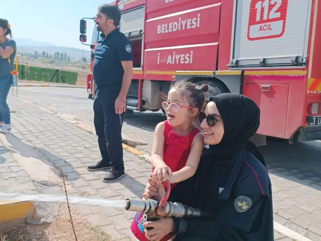 Elazığ  itfaiyesinden öğrencilere  eğitim
