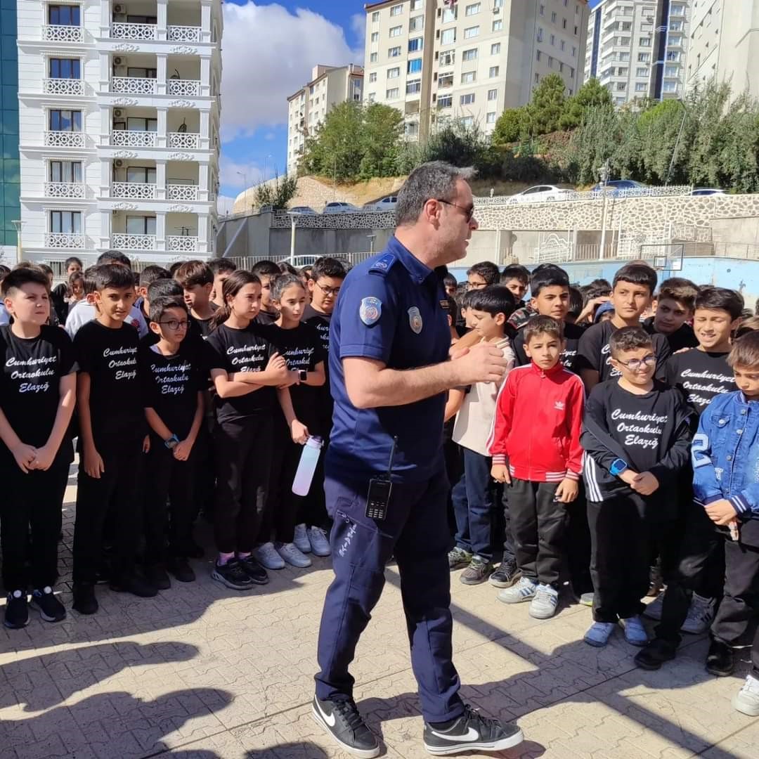 Elazığ  itfaiyesinden öğrencilere  eğitim
