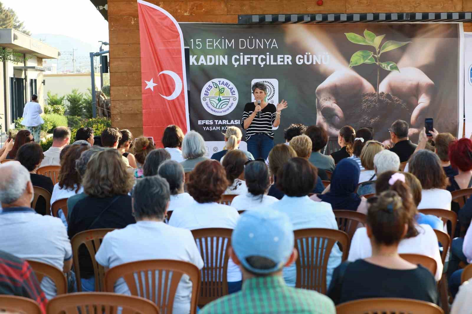 Armağan Portakal kadın çiftçilere ’Toprağın Ritmini’ anlattı
