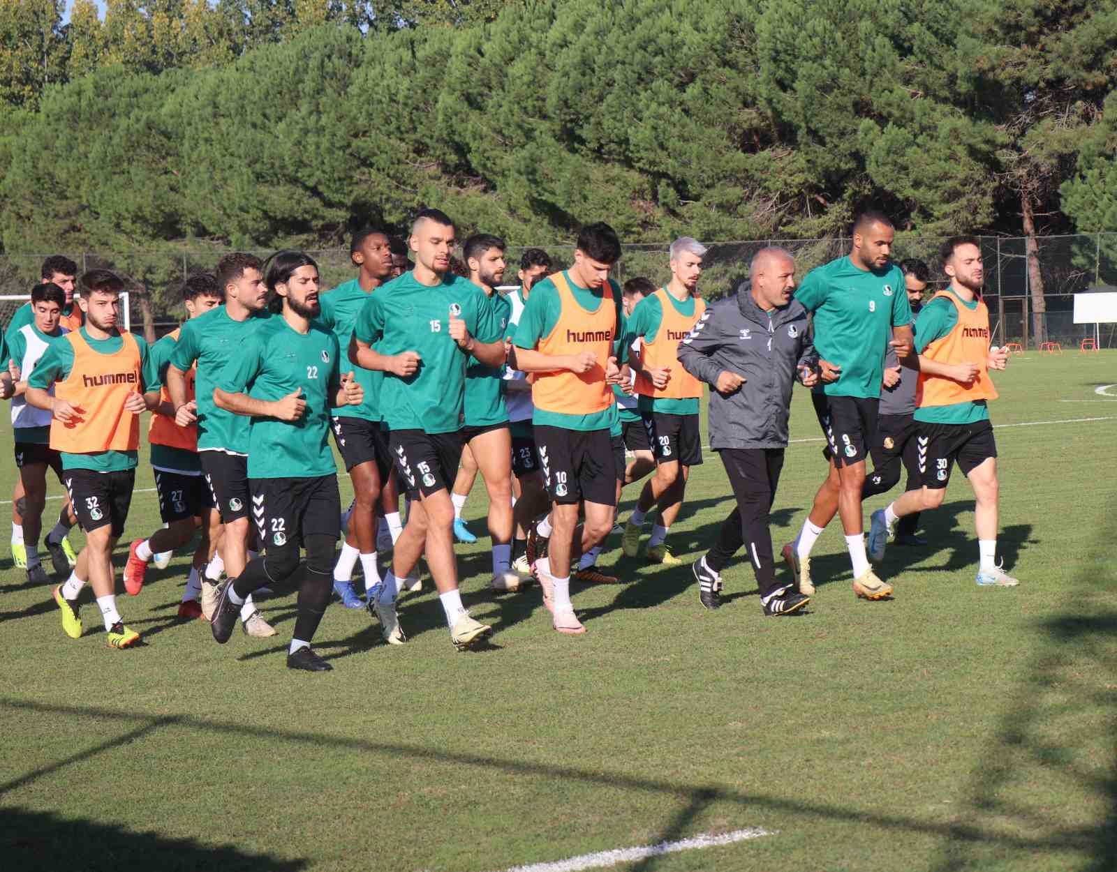 Sakaryaspor, İstanbulspor mesaisinde
