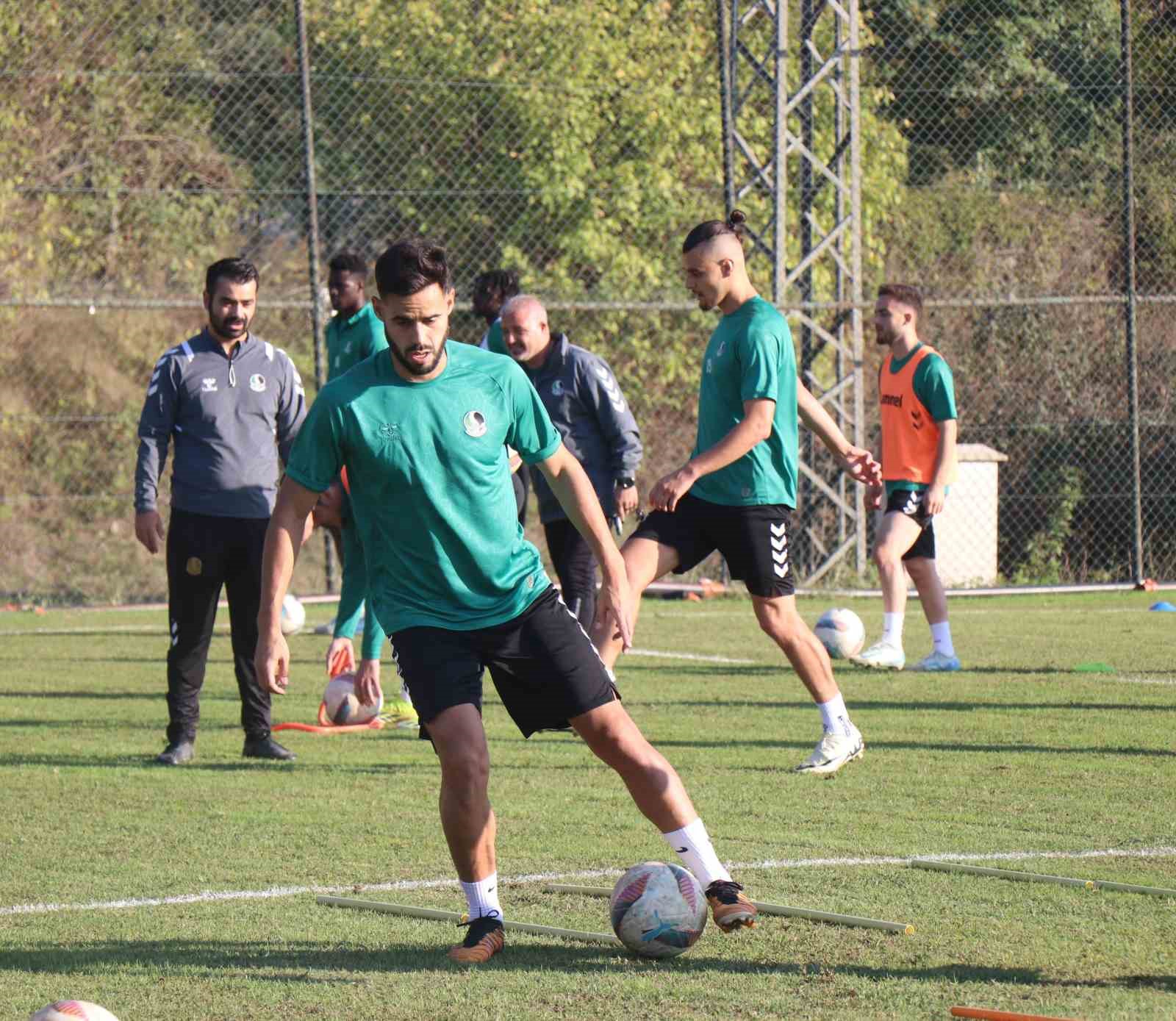 Sakaryaspor, İstanbulspor mesaisinde
