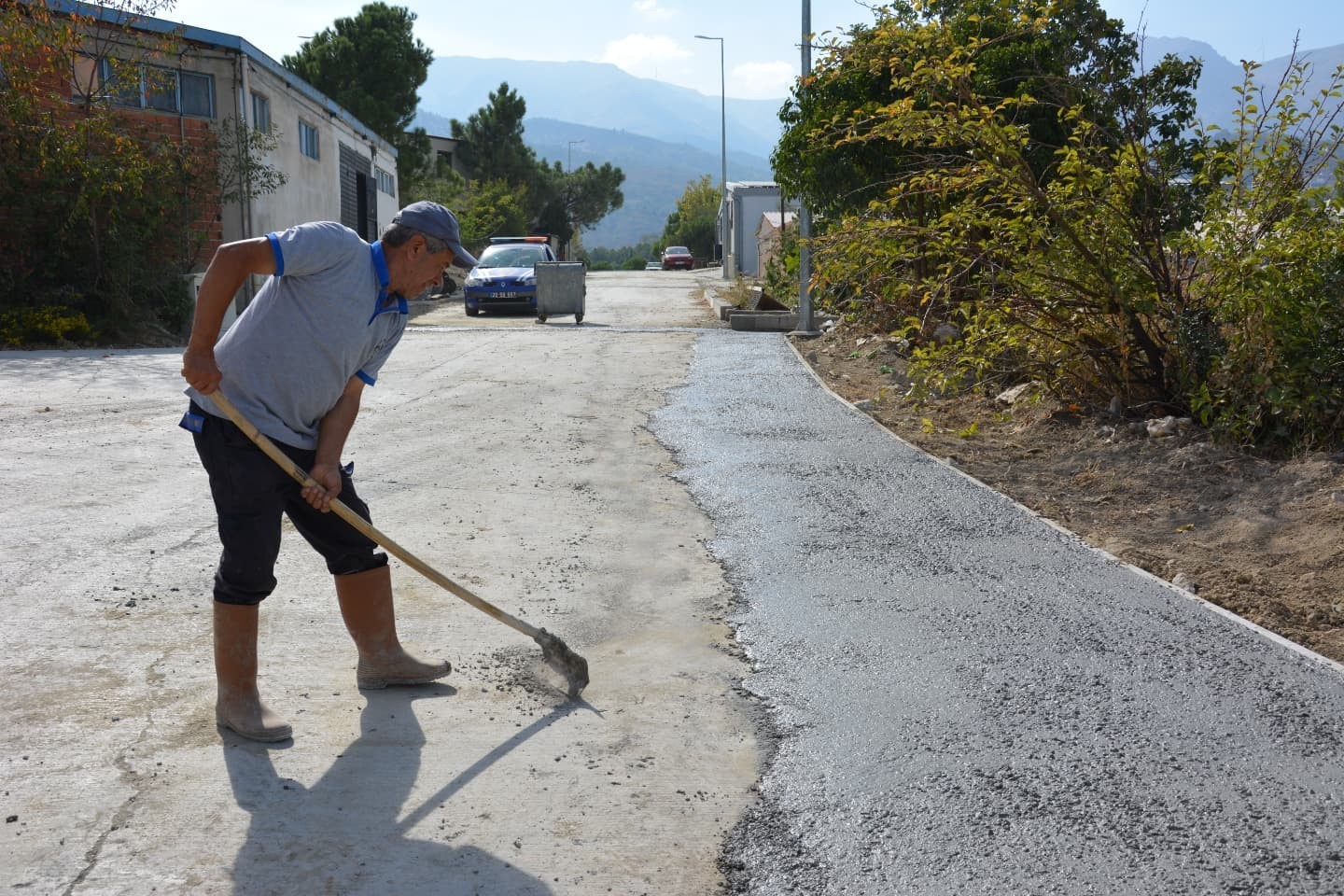 Babadağ Sanayi Bölgesinde Altyapı ve Yol Çalışmaları
