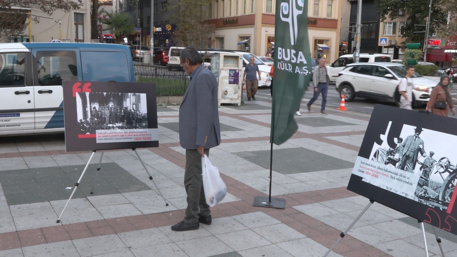 Cumhuriyet Tırı 29 Ekim coşkusunu Bursa’ya yayıyor
