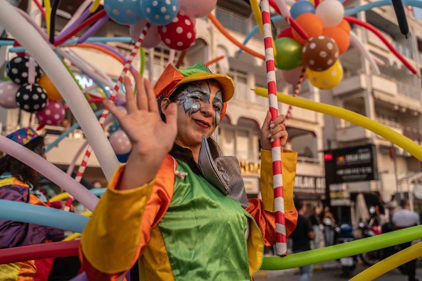 3. Uluslararası Kuşadası Sokak Festivali gerçekleşti
