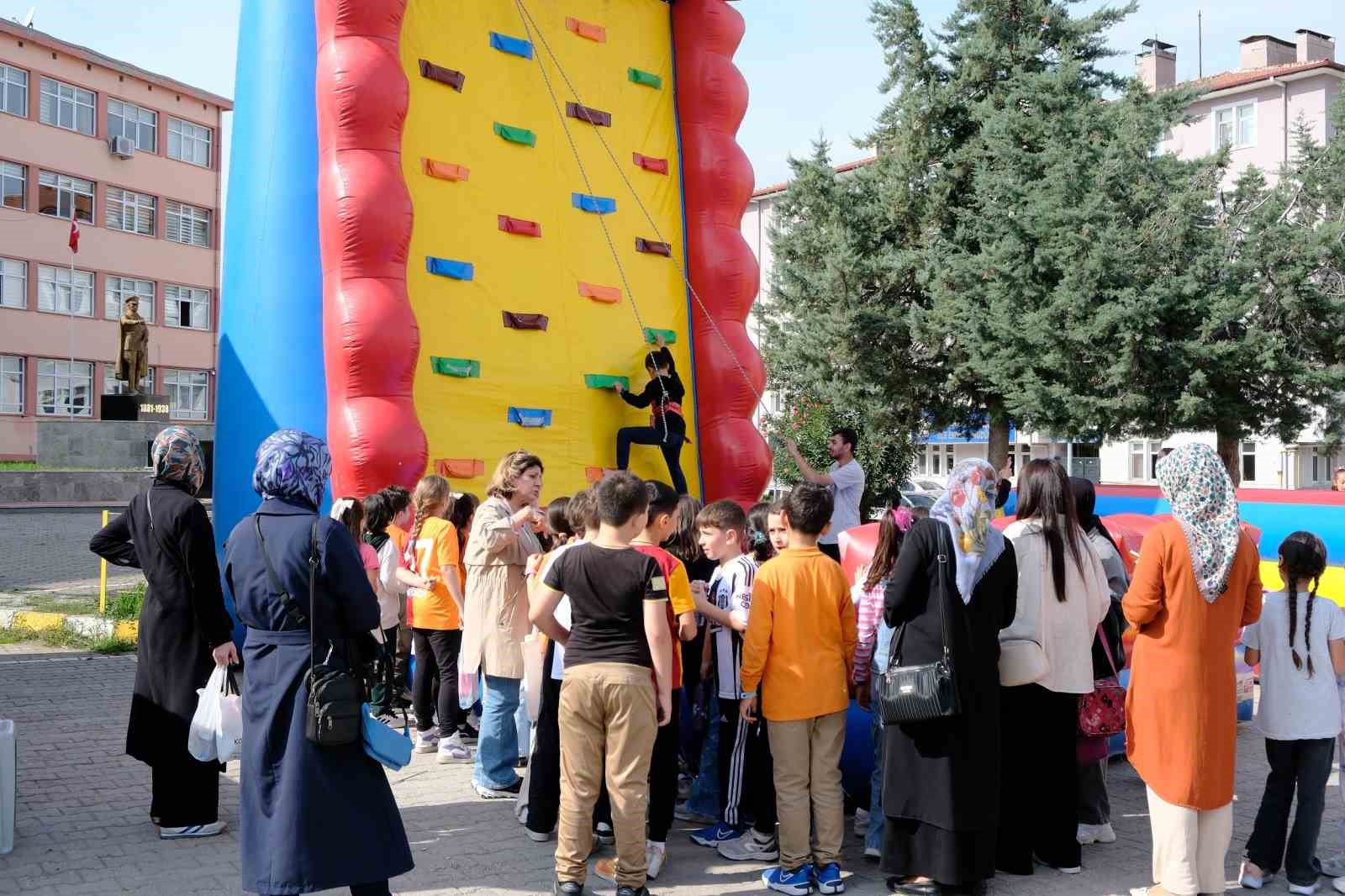 Samsun’da çocuk şenlikleri devam ediyor
