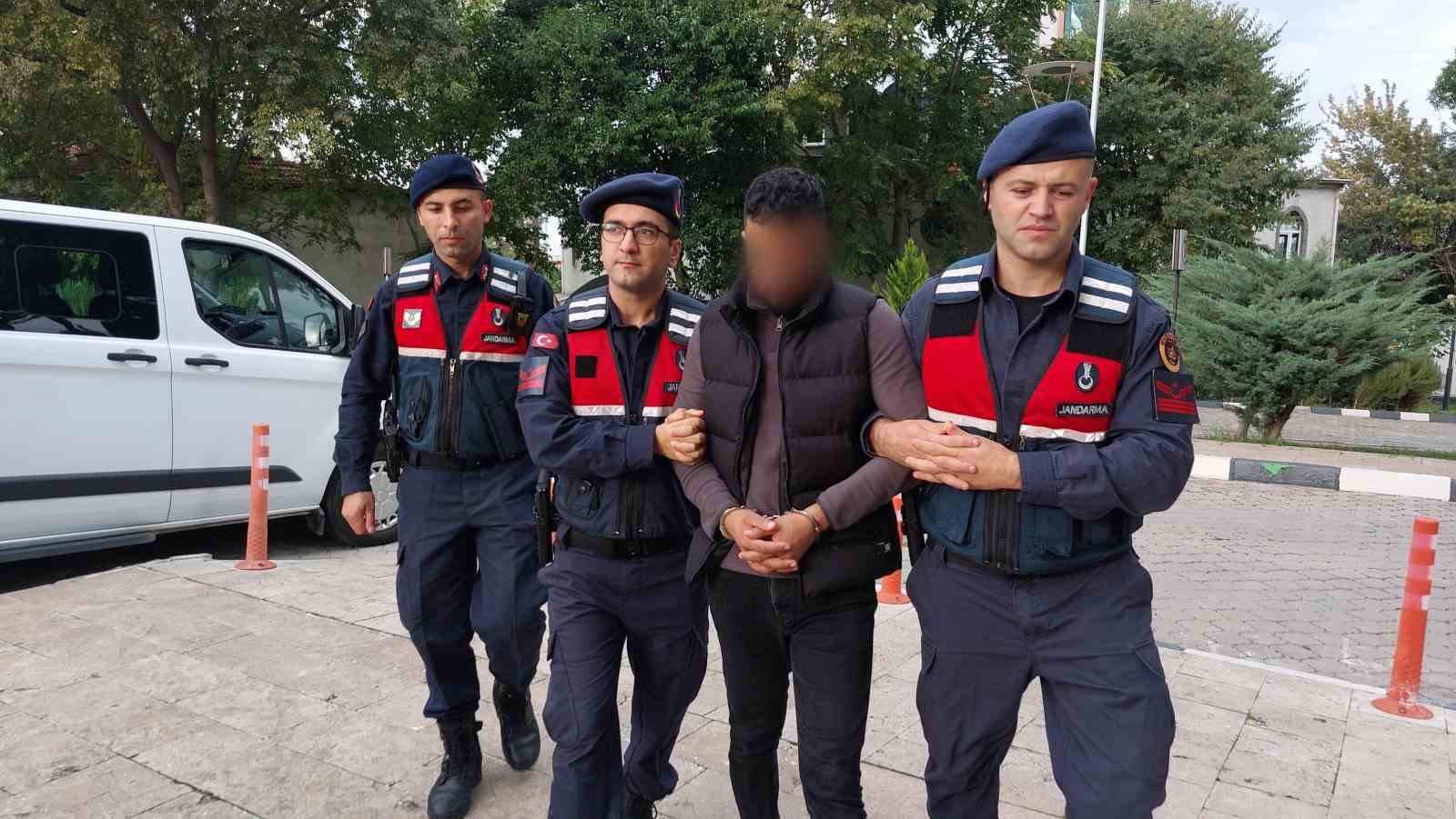 DEAŞ’a sağlık hizmeti veren yabancı uyruklu şahıs Samsun’da yakalandı
