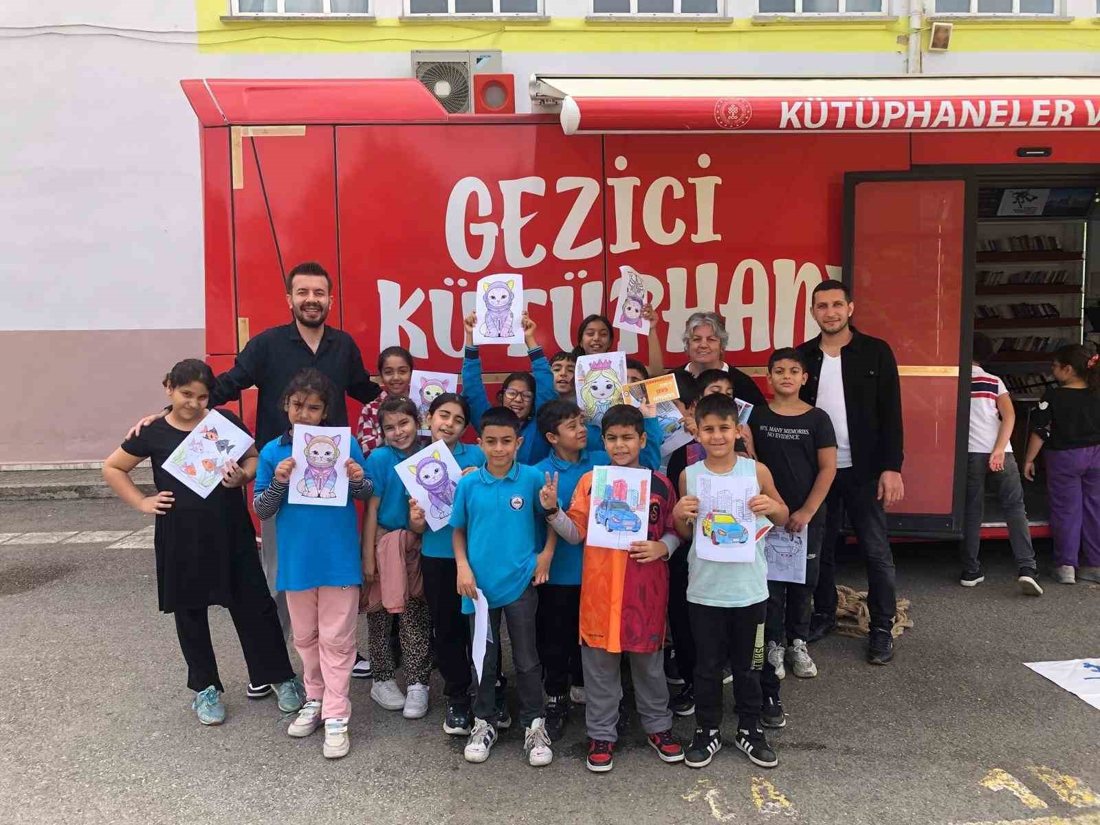 Gezici Kütüphane’den 12 bin kişiye hizmet
