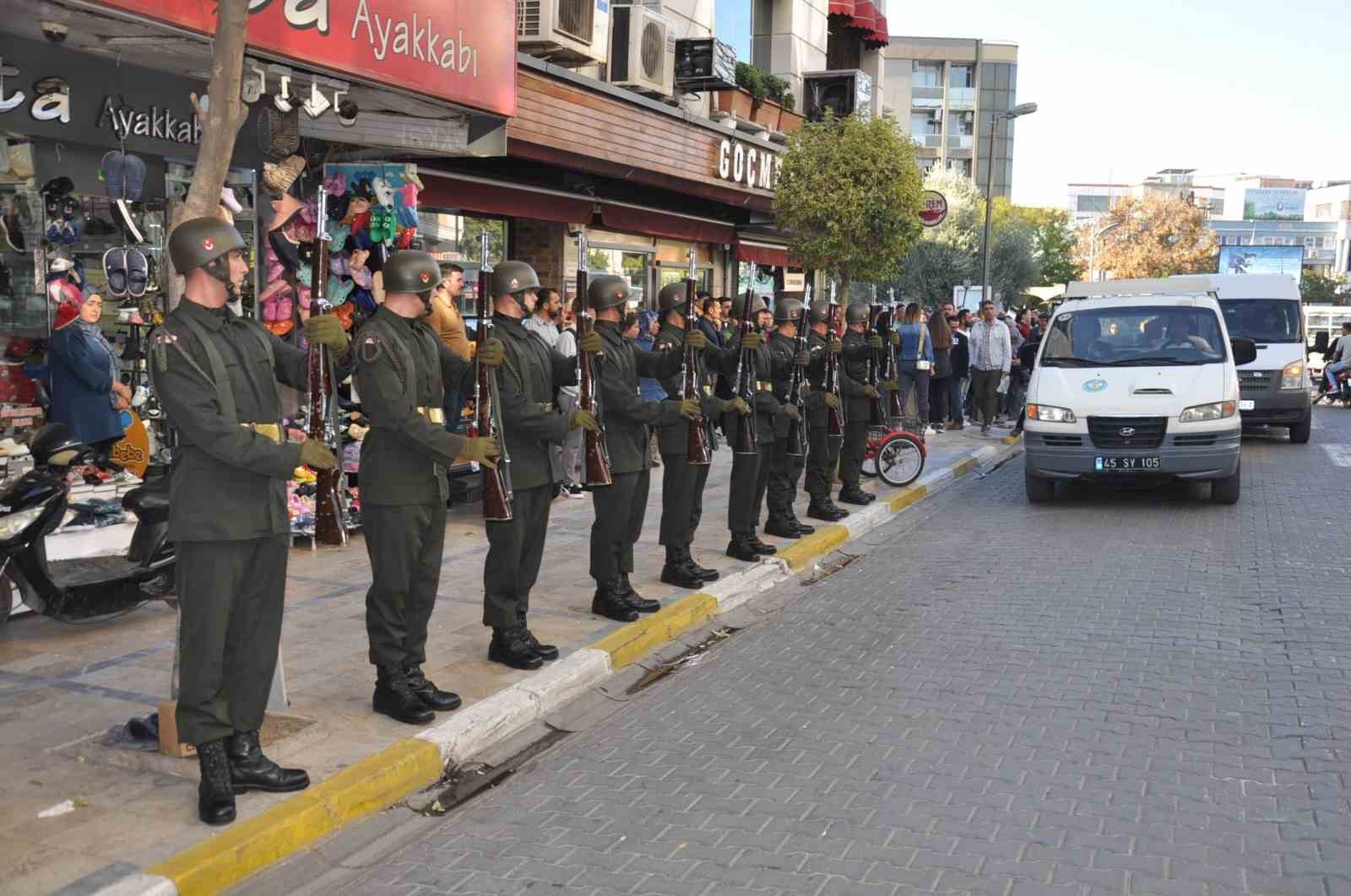 Manisa’da 92 yaşındaki Kore gazisine son görev
