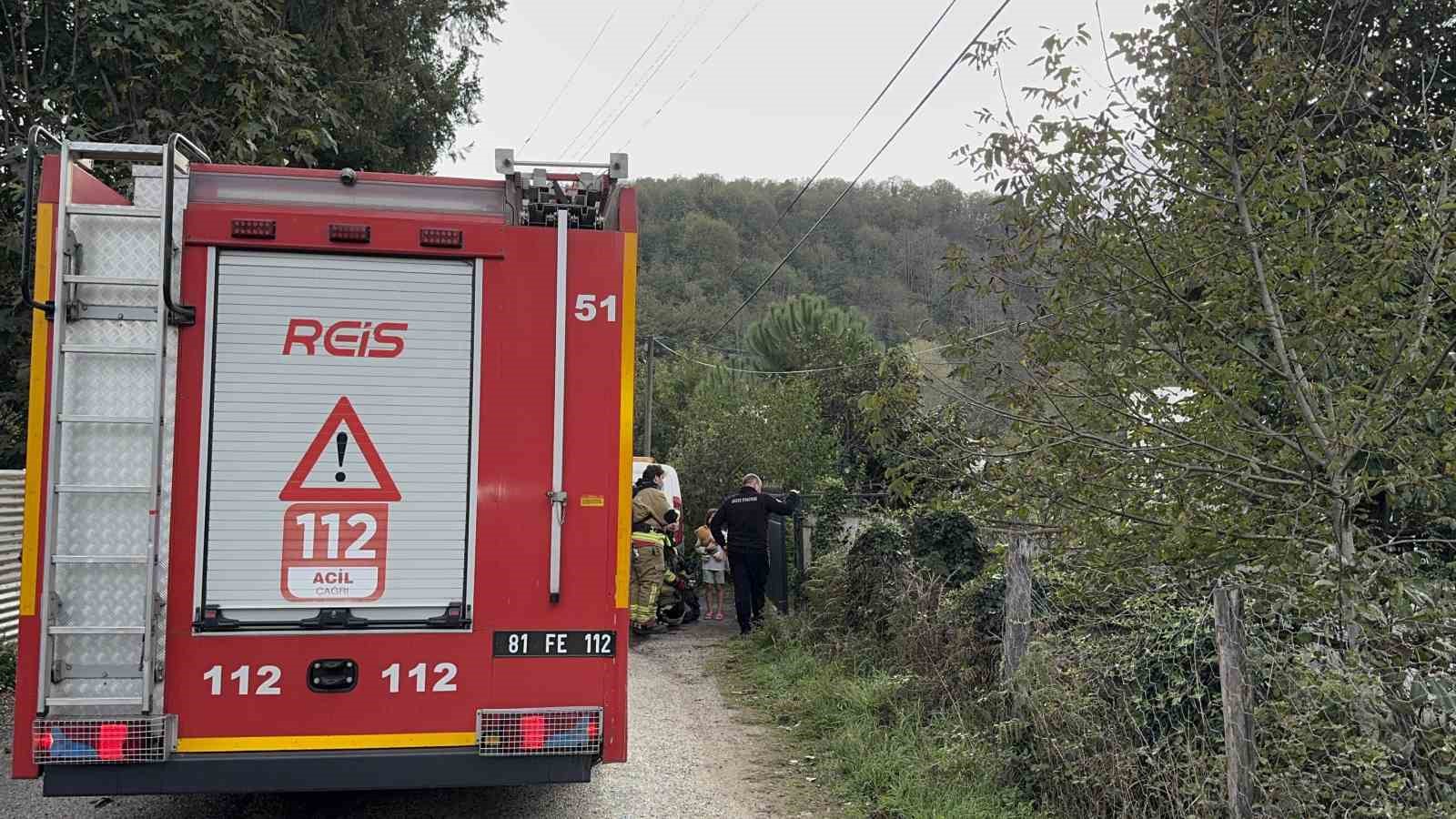 Düzce’de iki mahallede çıkan yangınlar kısa sürede söndürüldü
