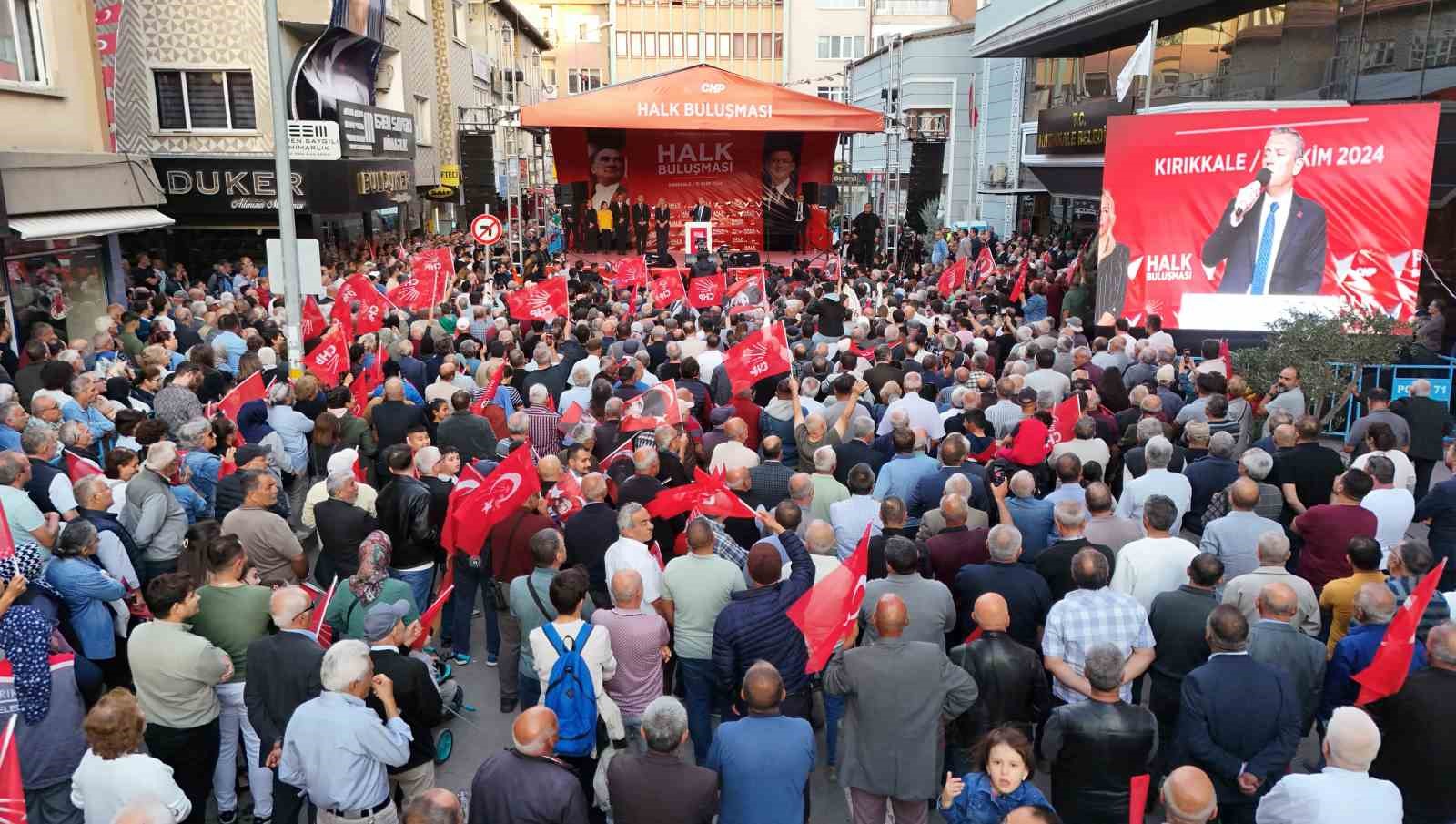 CHP Genel Başkanı Özel’den, Cumhurbaşkanı Erdoğan’a ’mülteci’ çağrısı
