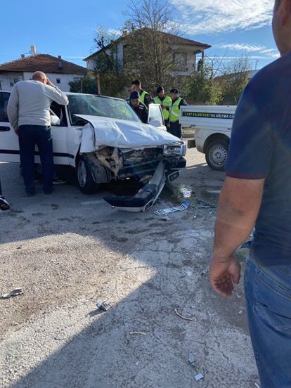 Tokat’ta kamyonetle otomobil kafa kafaya çarpıştı: 1 ölü
