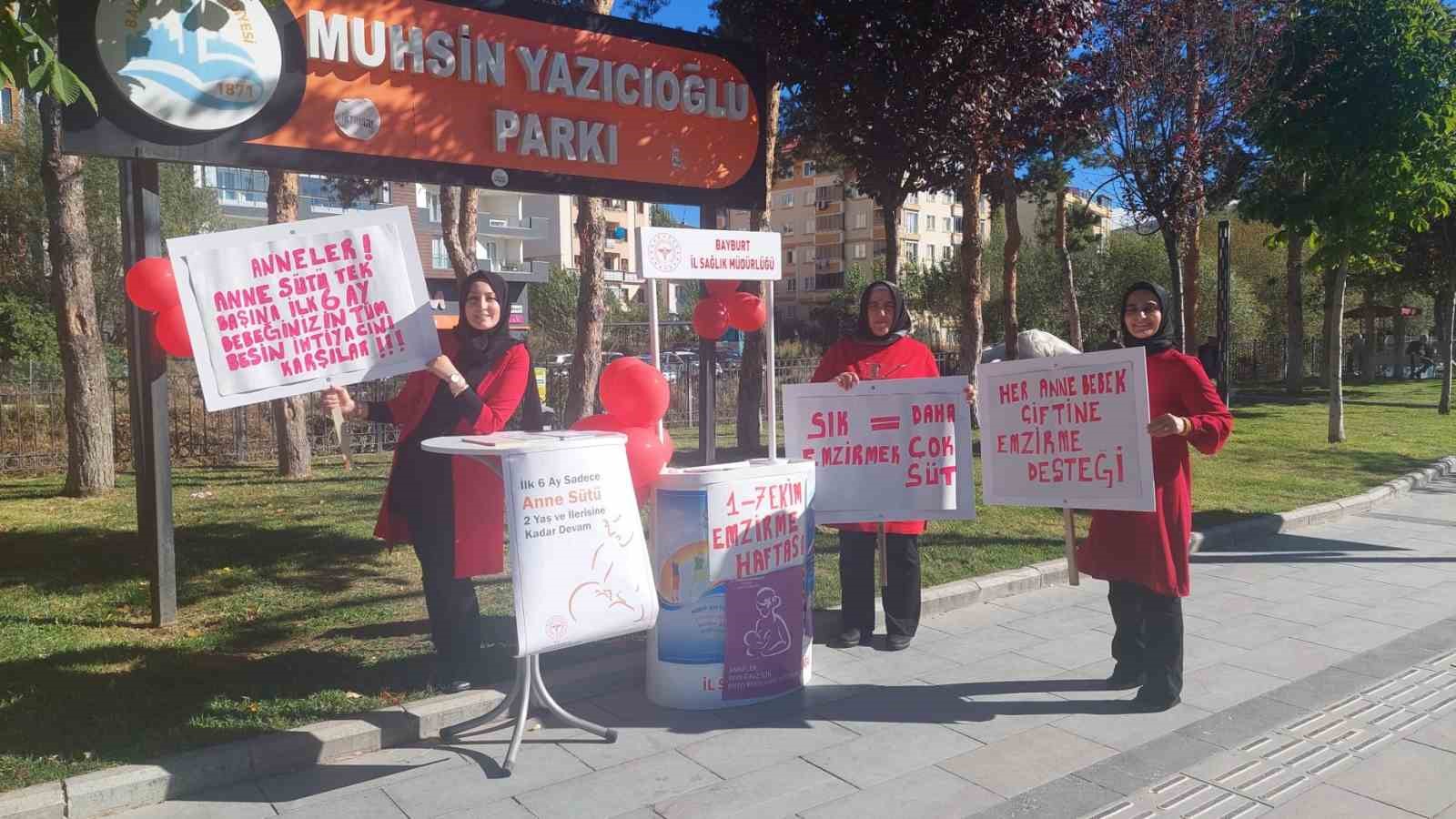 Emzirme Haftası dolayısıyla stant açılarak anne sütünün önemi anlatıldı
