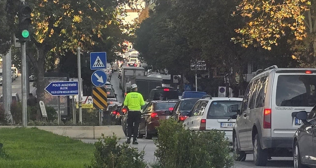 Bilecik’te yaşanan trafik sorunu çözümü için öneride bulundu
