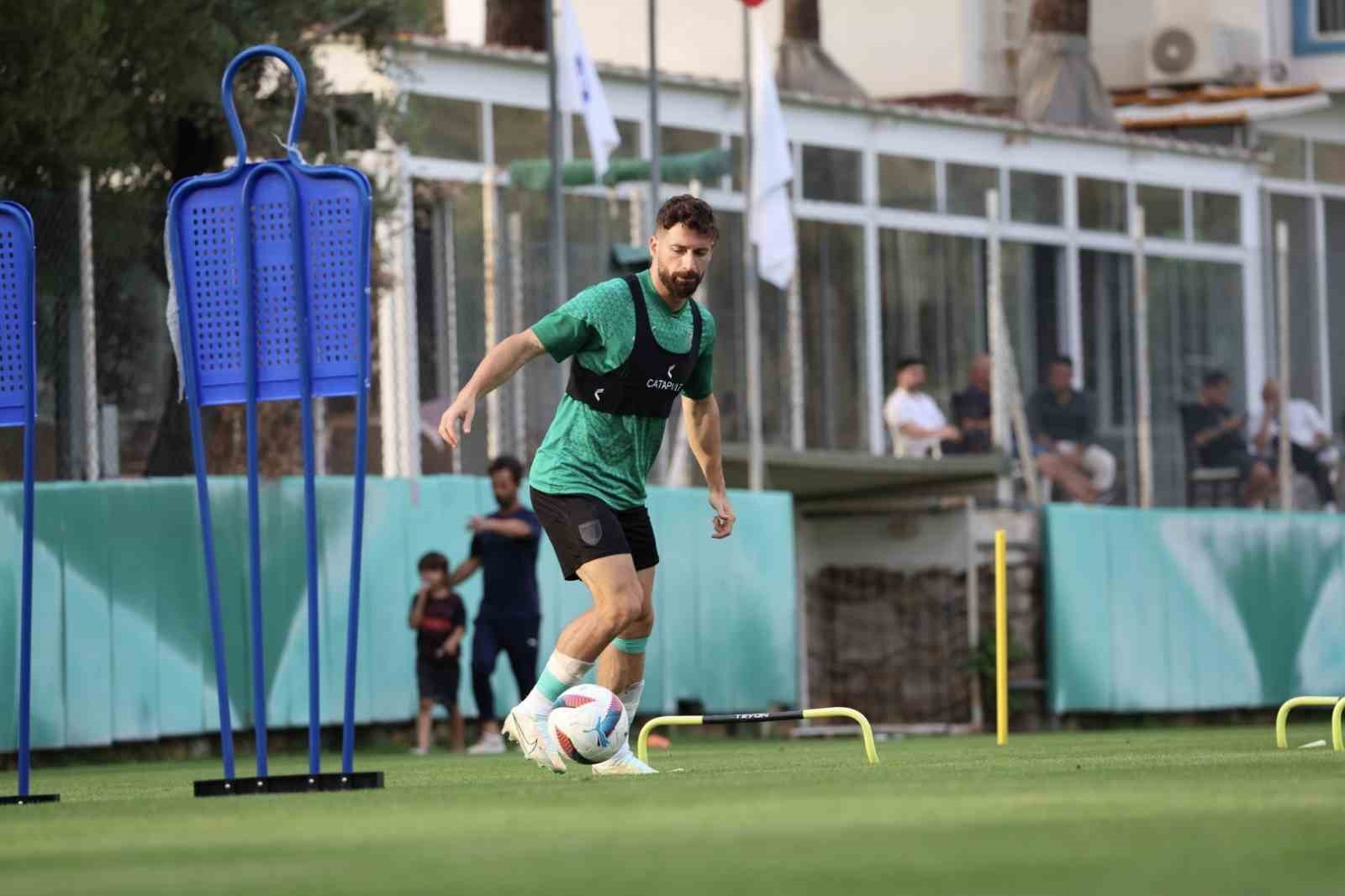 İsmet Taşdemir, Çaykur Rizespor maçının zorlu geçeceğini düşünüyor
