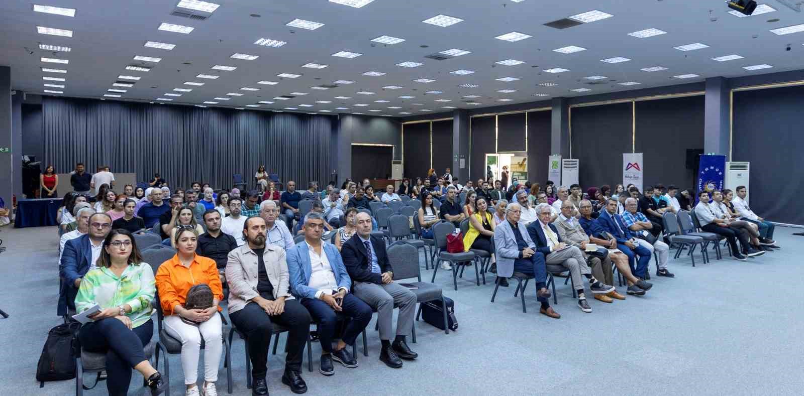 Mersin’de ’Dünya Gıda Ve Etik Günü’ paneli
