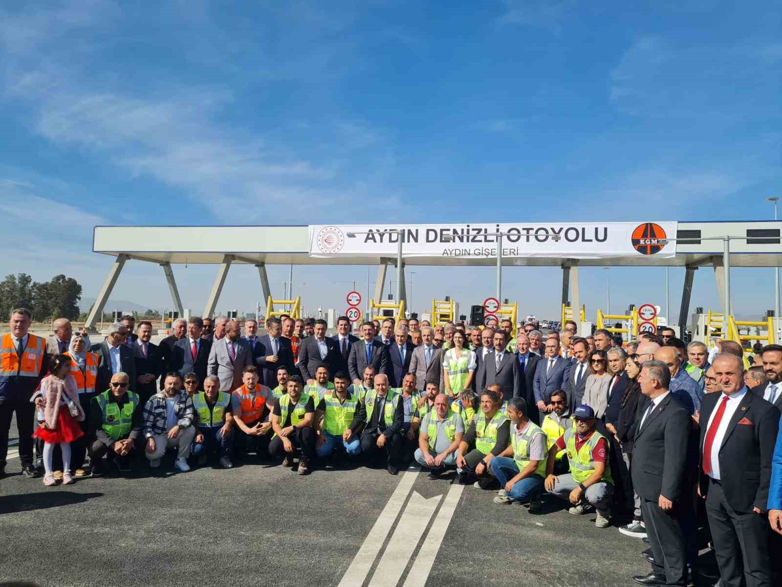 AK Parti Denizli İl Başkanı Yücel Güngör Denizli-Aydın otoyolunun açılışına katıldı
