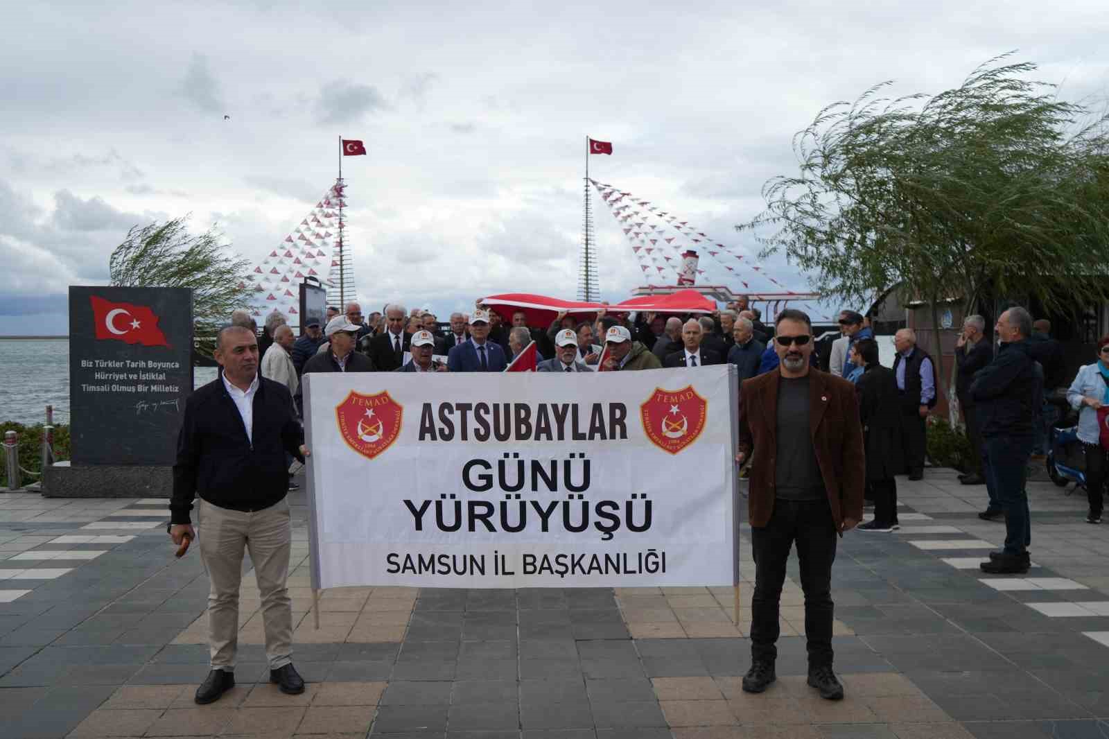 ’17 Ekim Astsubaylar Günü’nde emekli astsubaylardan yürüyüş
