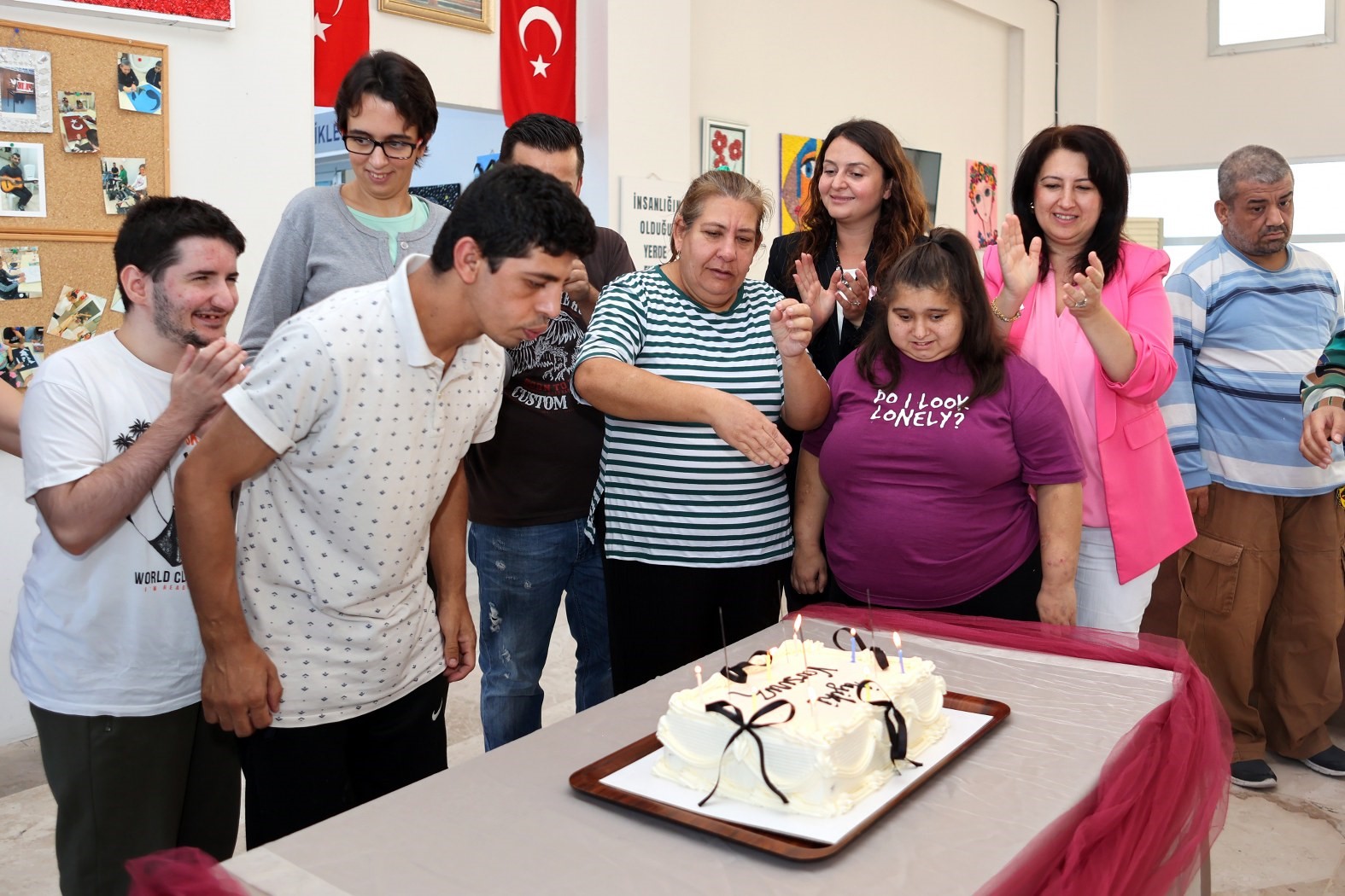 Engelsiz Yaşam Merkezi’nde doğum günü kutlaması
