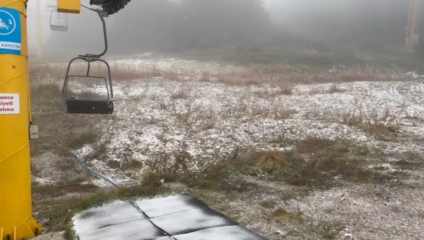 Uludağ’da beklenen kar yağışı başladı
