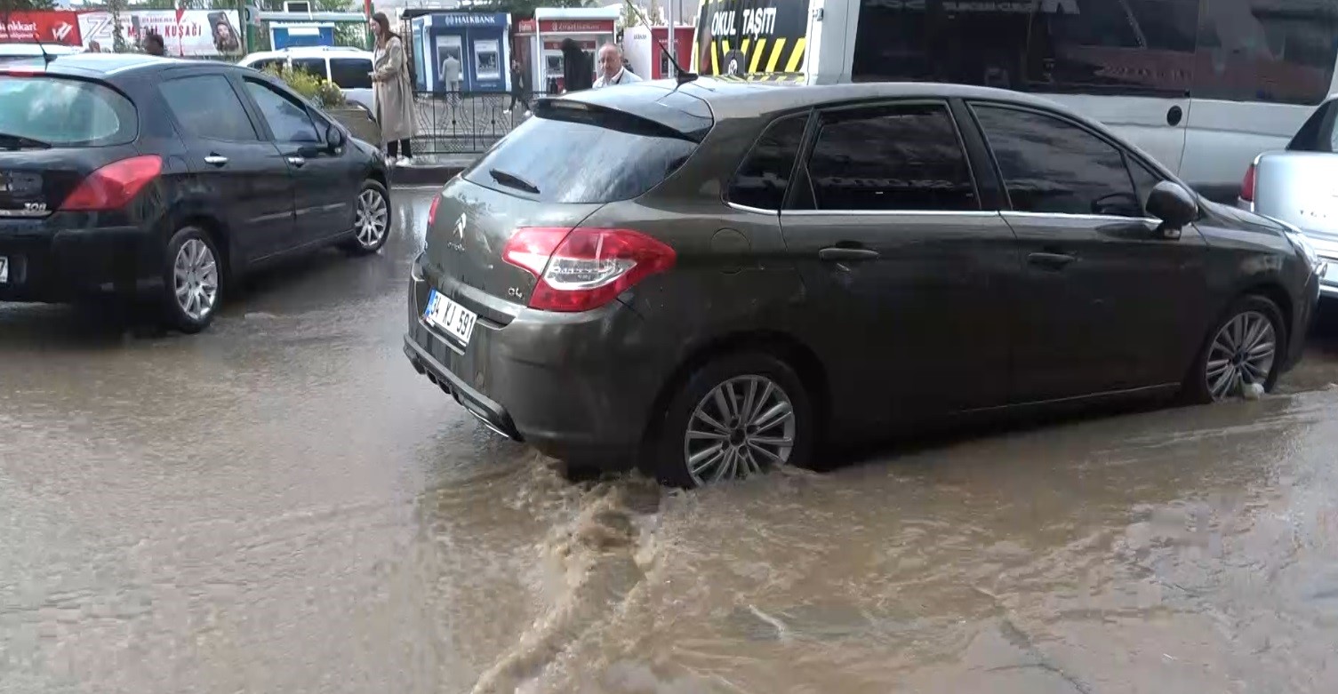 Muş’ta dolu yağışı etkili oldu
