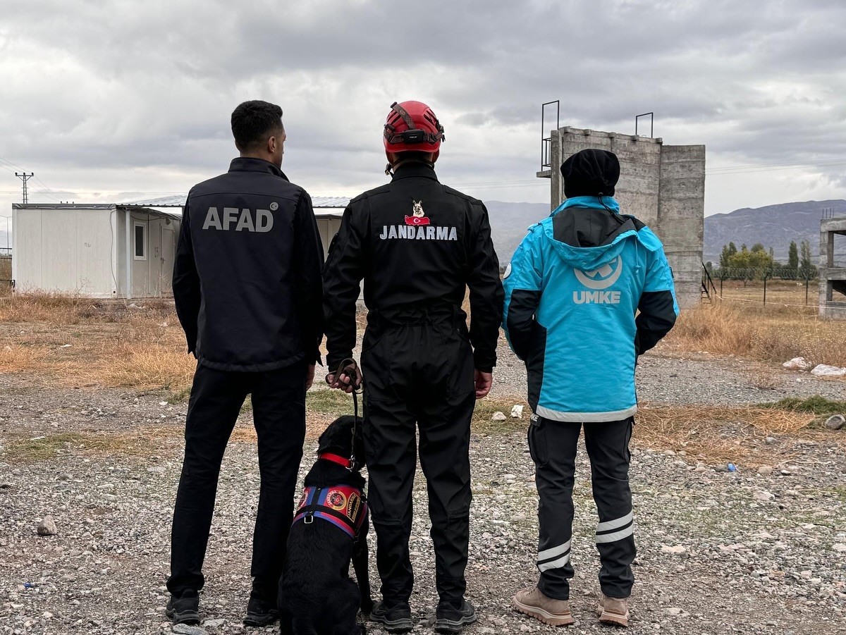 Erzincan’da UMKE bölge tatbikatı gerçekleştirildi
