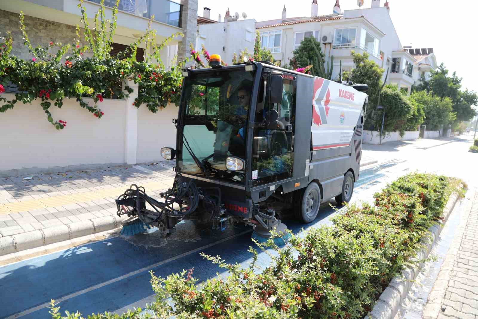 Marmaris Çıldır Mahallesi’nde temizlik çalışması gerçekleştirildi
