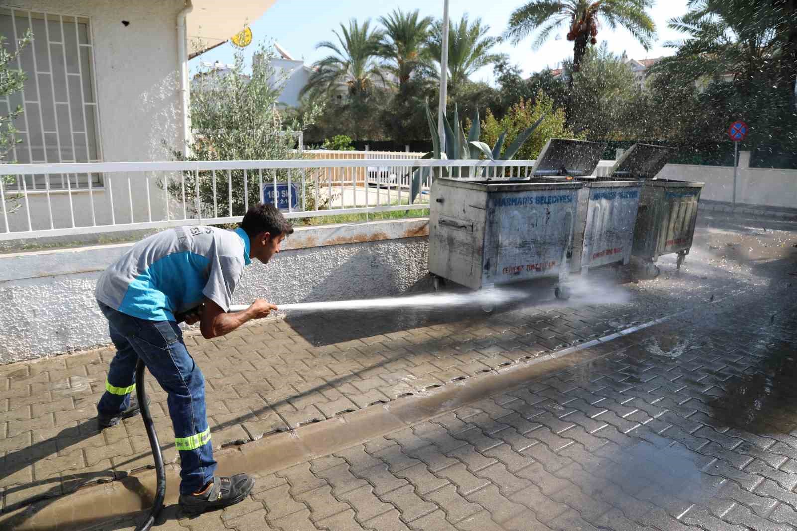 Marmaris Çıldır Mahallesi’nde temizlik çalışması gerçekleştirildi
