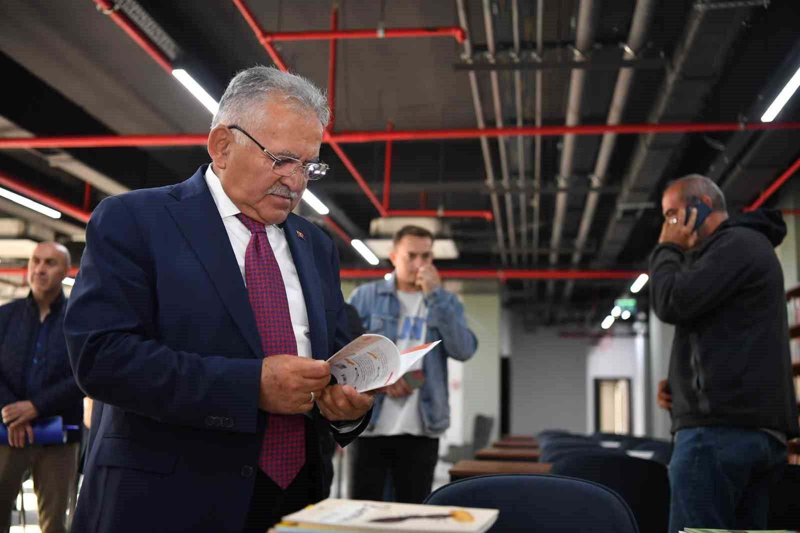 Başkan Büyükkılıç, açılış için gün sayan İldem-Yeşilyurt Sosyal Yaşam Merkezi’ni inceledi
