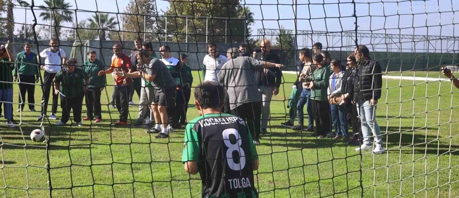 Özel çocuklar Kocaelispor futbolcularıyla bir araya geldi
