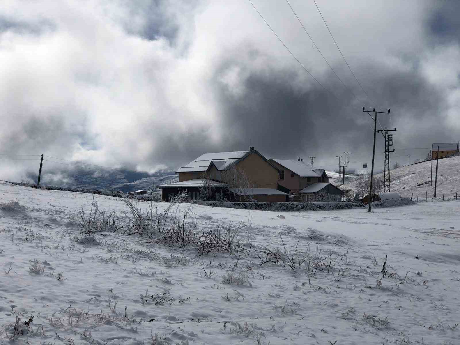 Ordu’ya mevsimin ilk karı düştü
