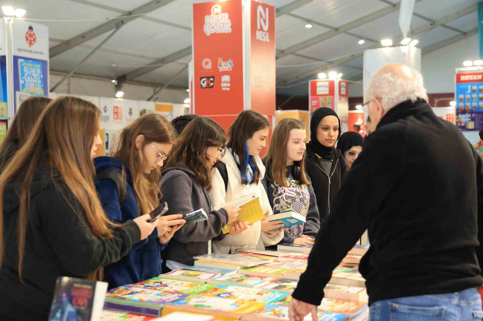 Gebze Kitap Fuarı kapılarını açtı
