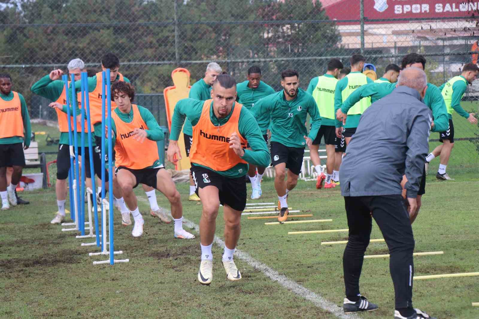 Sakaryaspor, İstanbulspor mesaisini tamamladı
