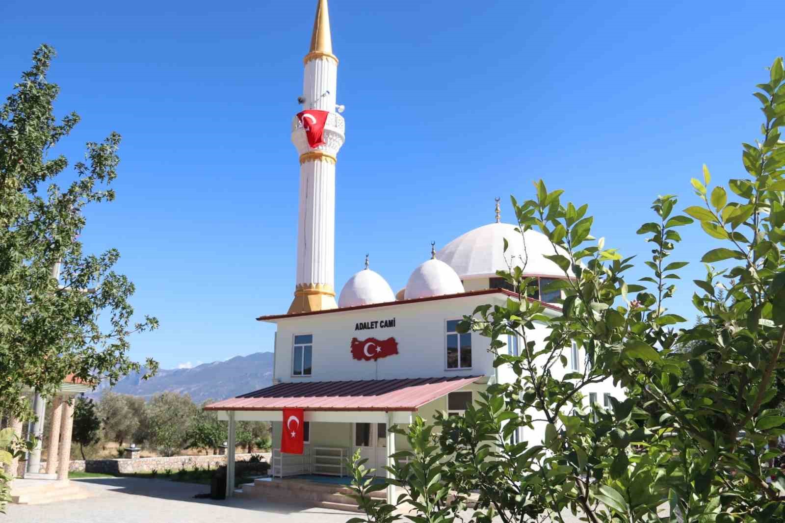 Bakan Tunç, Seydikemer’de cami, eğitim merkezi ve kütüphane açılışlarını gerçekleştirdi
