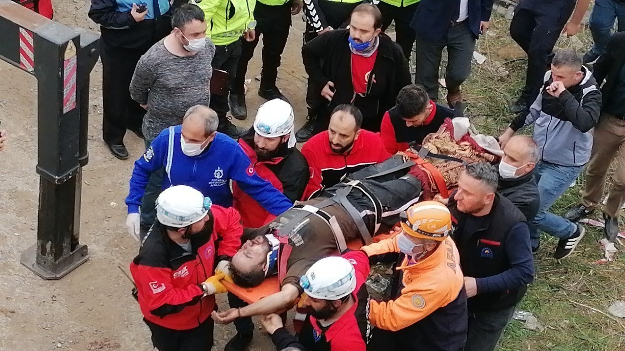 4’ü öğrenci 5 kişiyi ölüme götüren servis kazasında sanıklara ceza yağdı
