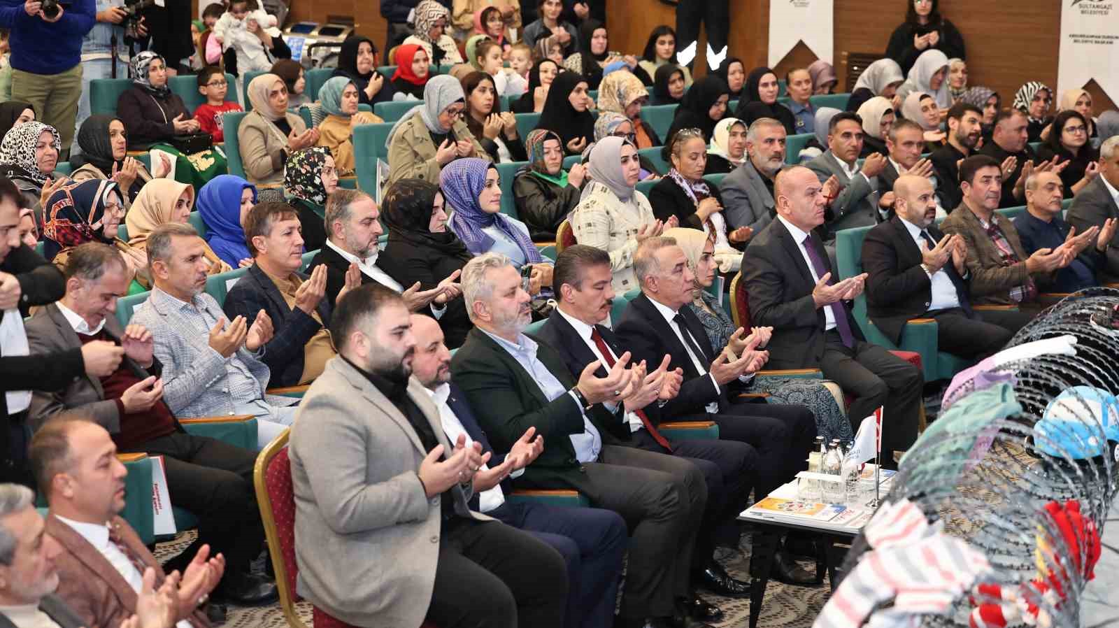 Sultangazi’de Filistin’deki zulme dikkat çeken etkinliklerin açılışı yapıldı
