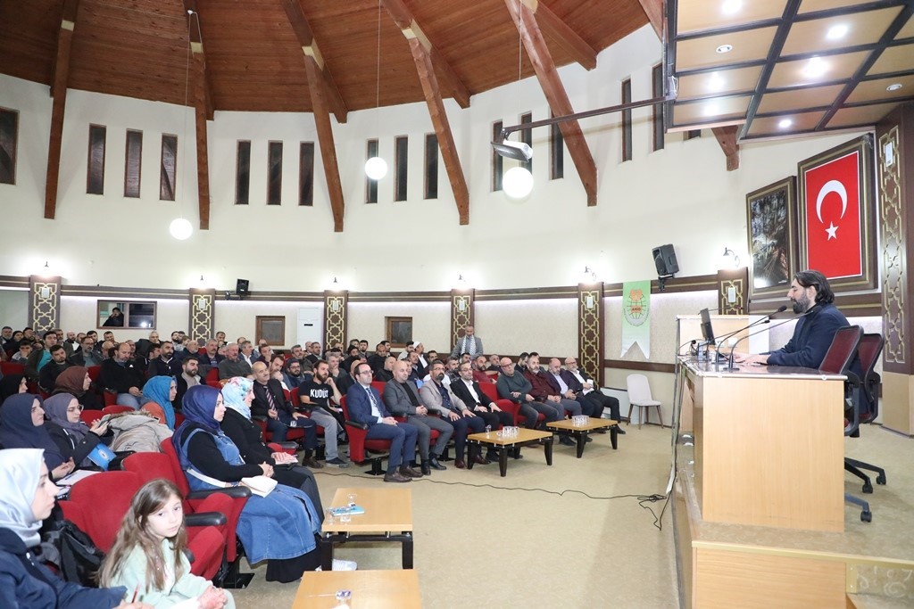 Aile okulu eğitimleri Abdülaziz Kıranşal semineriyle başladı
