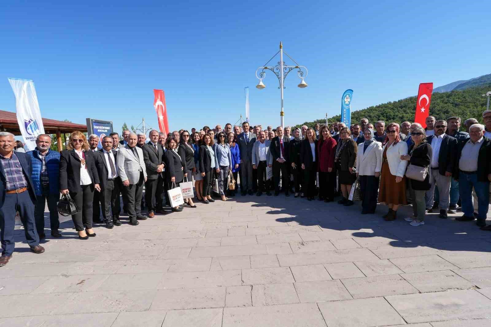 Manisa’da muhtarlara ücretsiz otopark müjdesi
