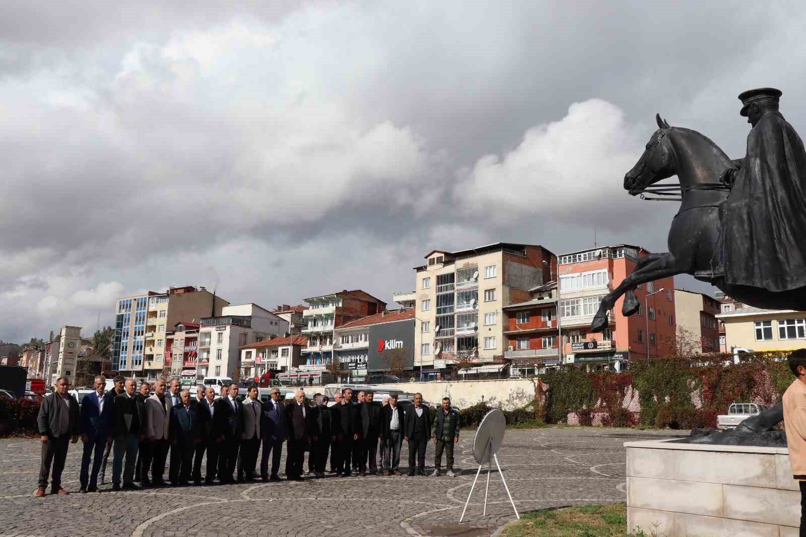 Oltu’da muhtarlar günü kutlandı
