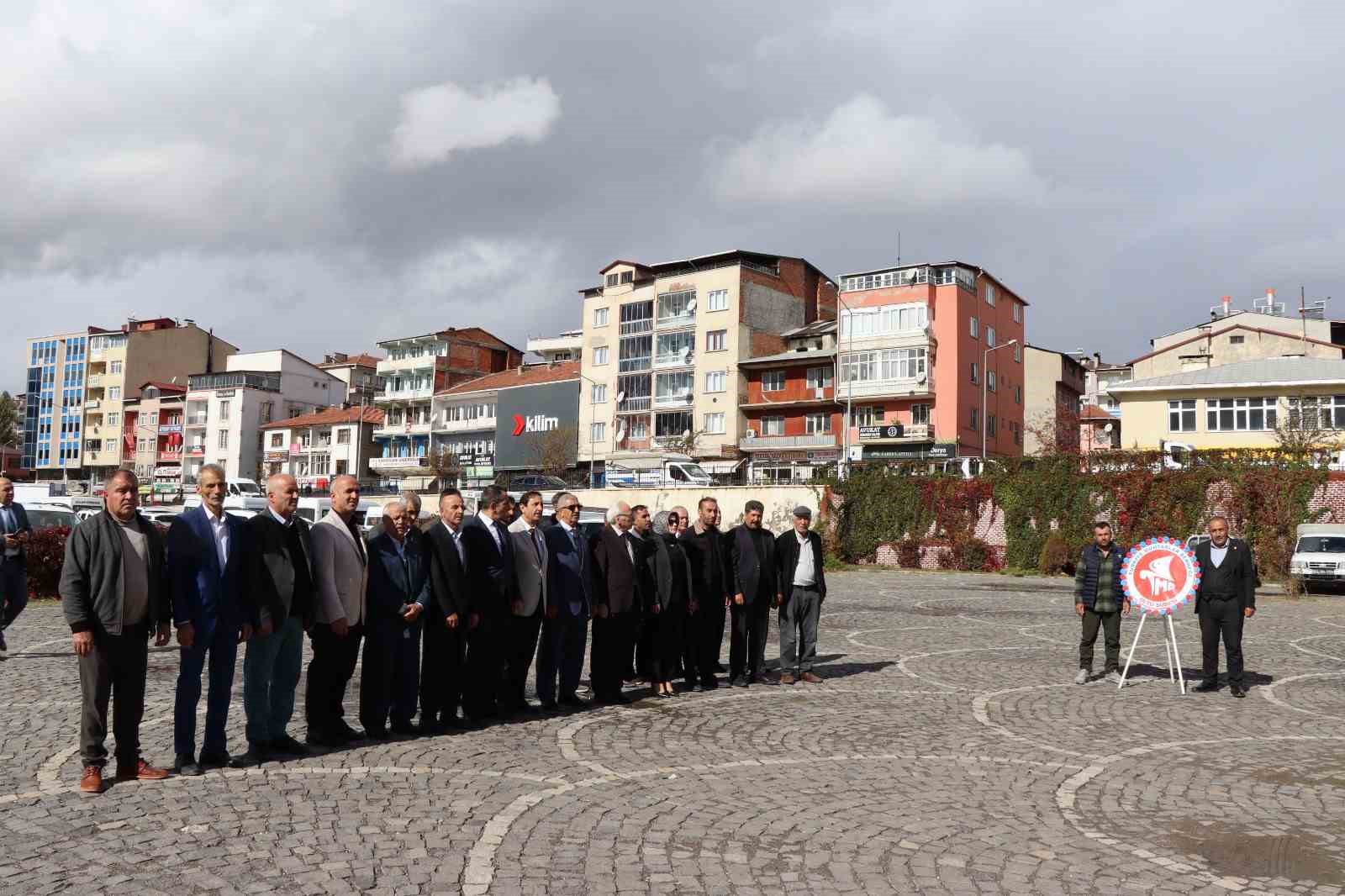 Oltu’da muhtarlar günü kutlandı
