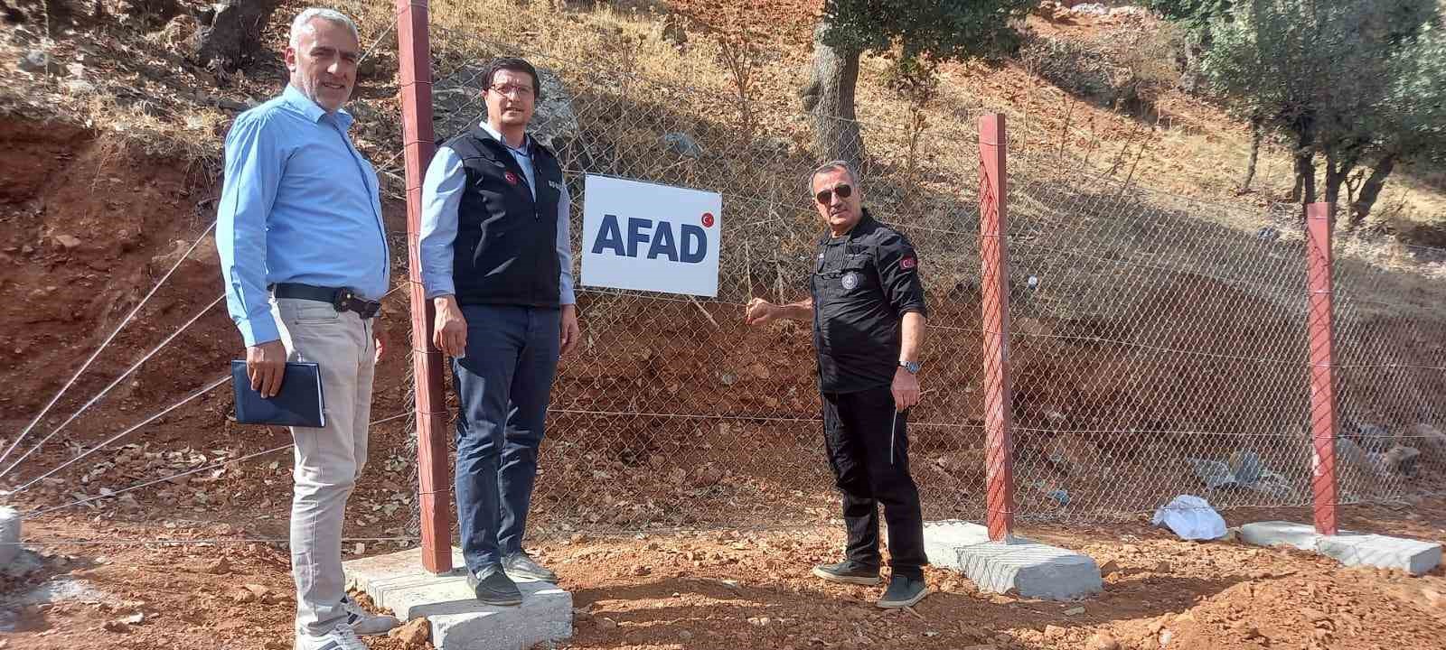 Siirt’te kaya düşmesi tehlikesi aşıldı
