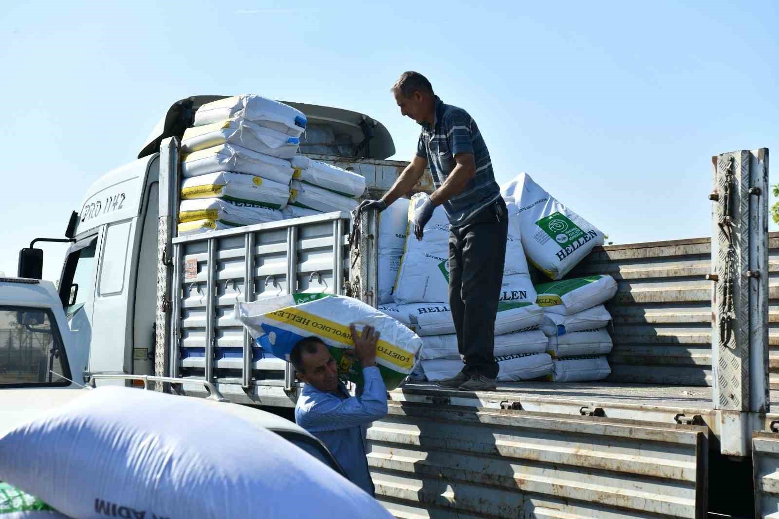 Büyükşehir’in desteği Balıkesirli çiftçinin yüzünü güldürüyor
