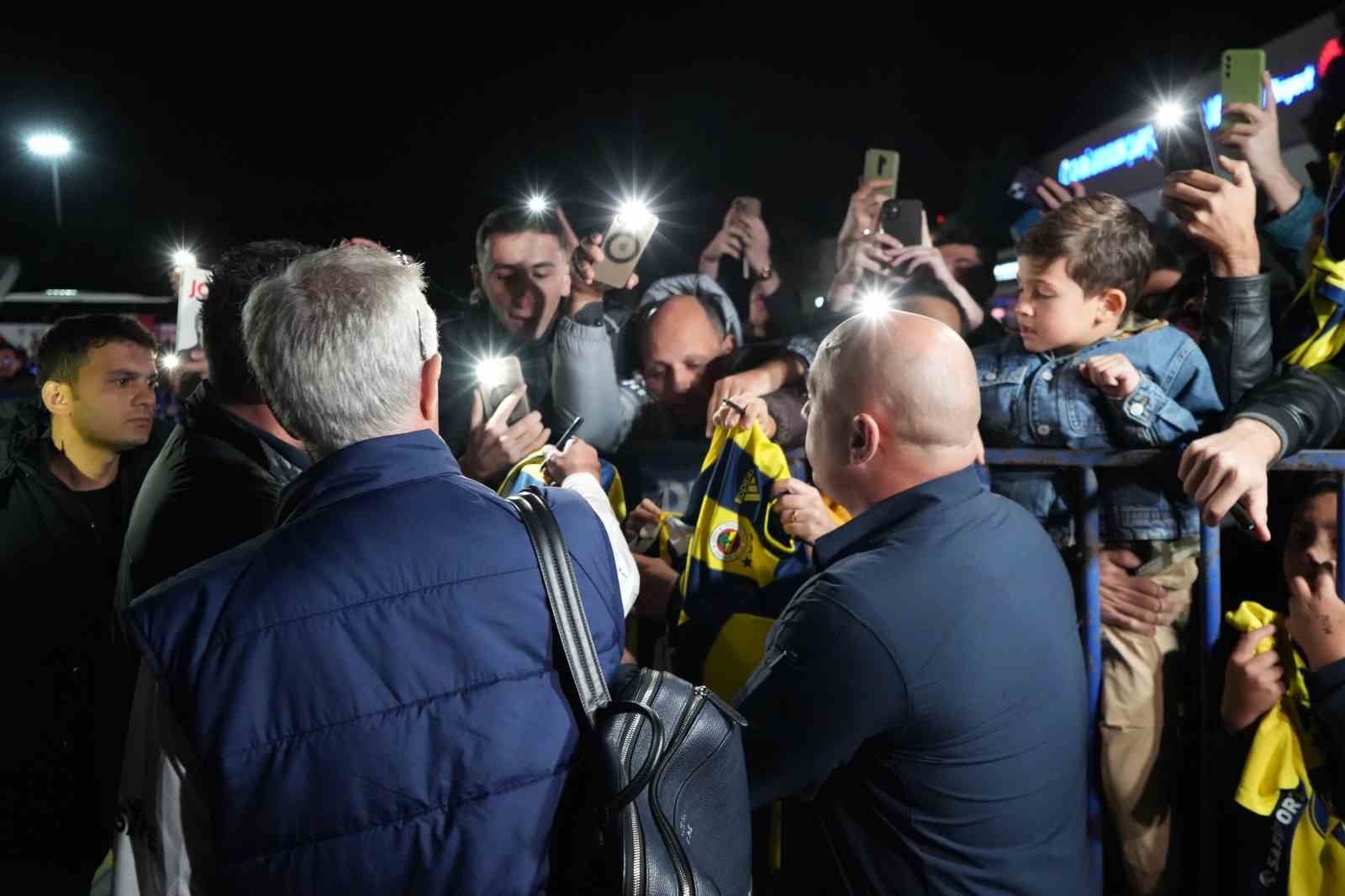 Fenerbahçe, Samsun’da coşkuyla karşılandı
